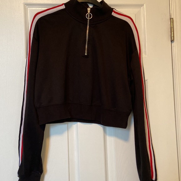 Kendall & Kylie cropped sweat - Picture 2 of 7